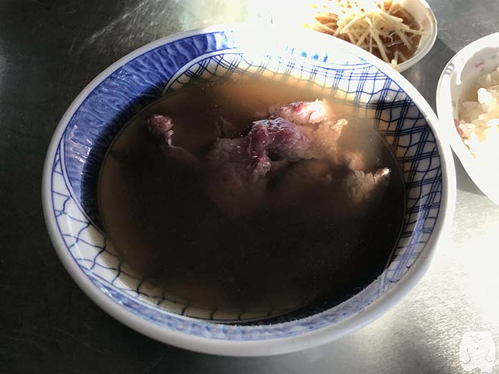 阿村第二代牛肉湯の牛肉湯