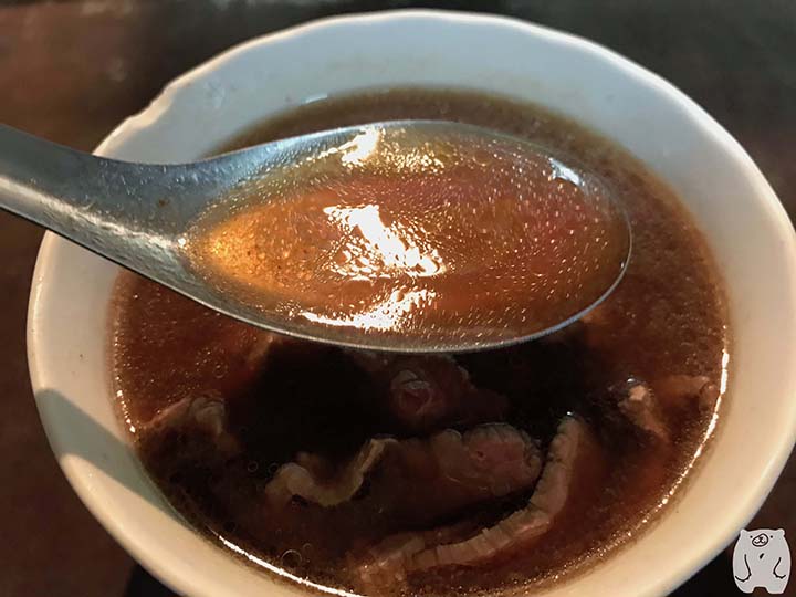 六千牛肉湯｜牛肉湯のスープ
