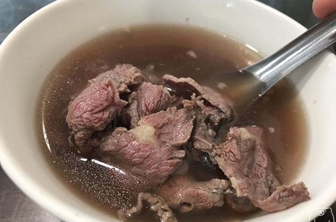 【台南東区】億哥牛肉湯｜牛肉湯を気軽に食べたいならここ！24時間営業しています