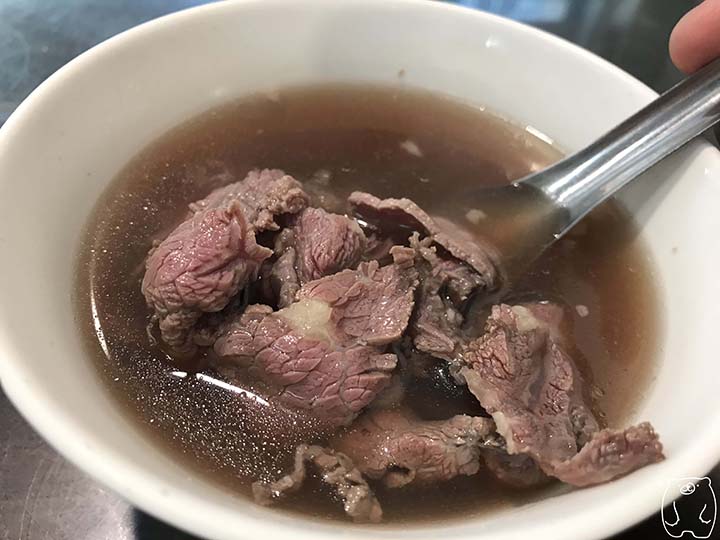 【台南東区】億哥牛肉湯｜牛肉湯を気軽に食べたいならここ！24時間営業しています