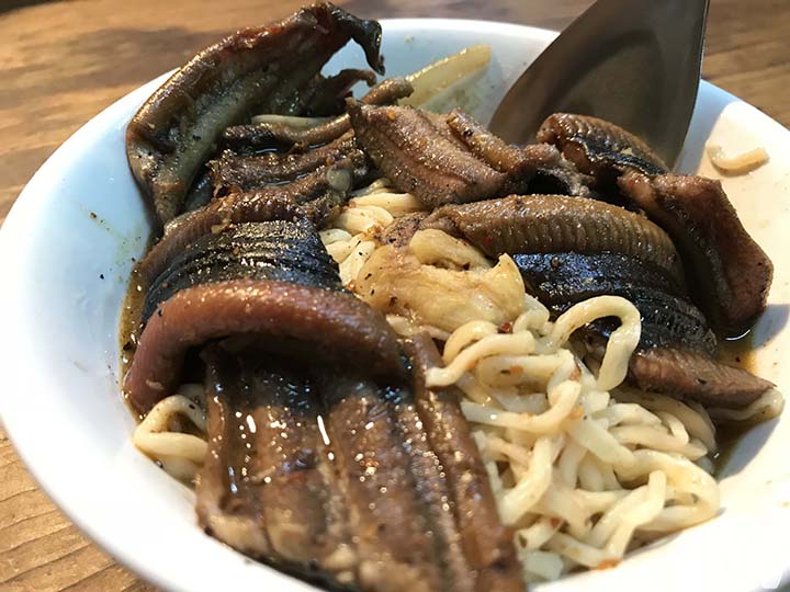 【阿江炒鱔魚】台南のおすすめ鱔魚意麵｜おいしいタウナギ炒めが食べられるお店