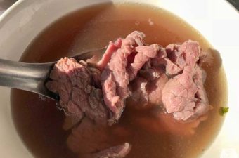 台南安平區｜文章牛肉湯は台南一有名なおすすめの牛肉スープのお店
