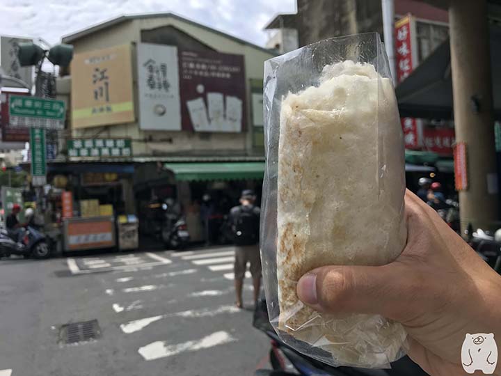 金得春捲｜地元の人に愛される台南國華街60年の老舗の巨大春巻き