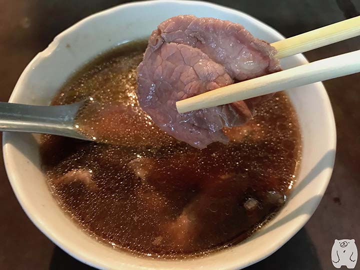 【台南グルメ】六千牛肉湯｜早朝から行列ができる牛肉湯の人気店舗