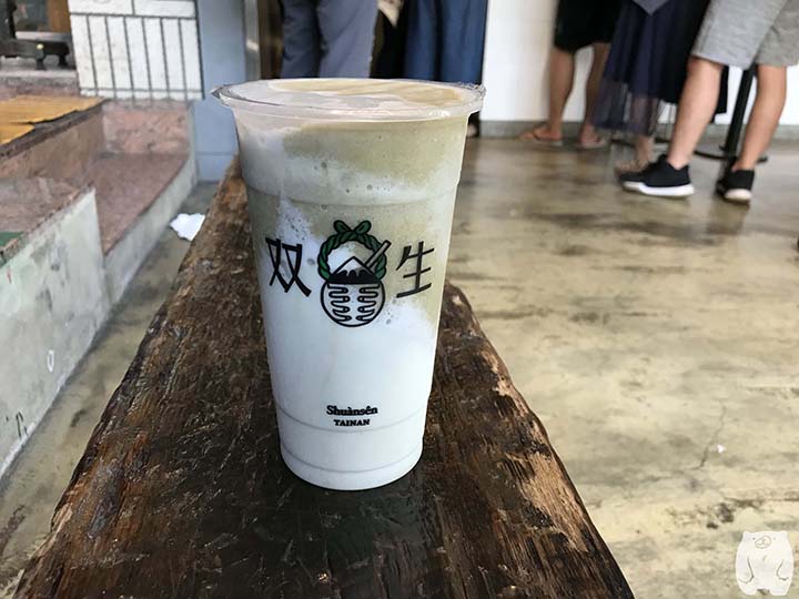 双生綠豆沙牛奶｜暑い台南にぴったりの緑豆スムージーをいただけるお店